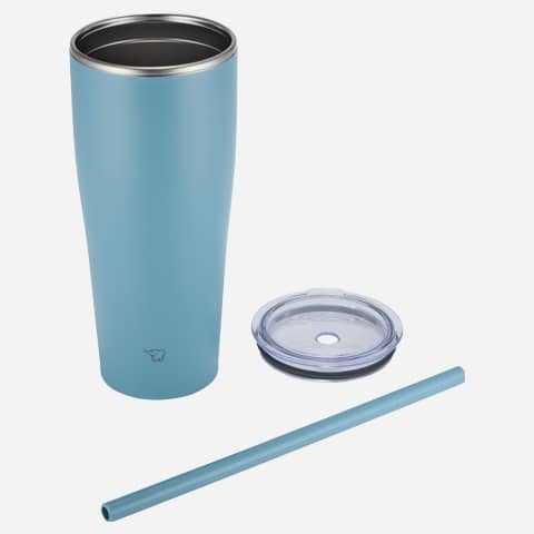 Splash-proof lid with matching color straw makes sipping easy