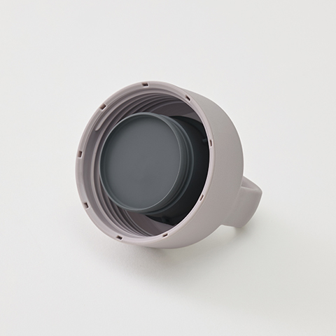 Easy-to-carry lid handle