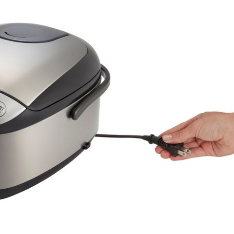 Built-in retractable power cord