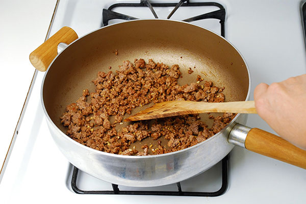 
              <i>Bibimbap</i> (Korean Rice Bowl) Step 7
      	