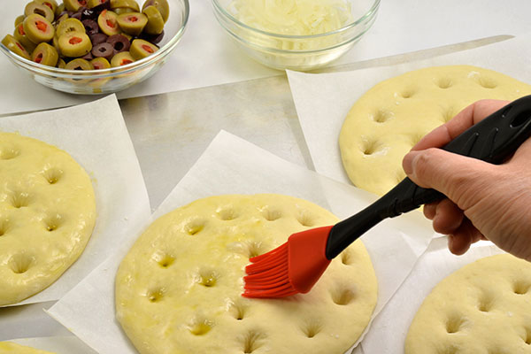 
              <i>Focaccia</i> Step 4
      	