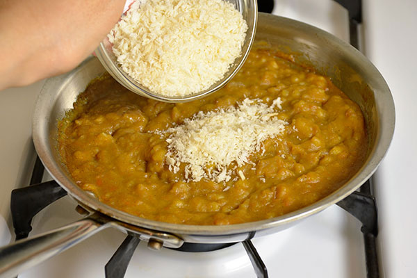 
              <i>Curry-Pan</I> Step 2
      	