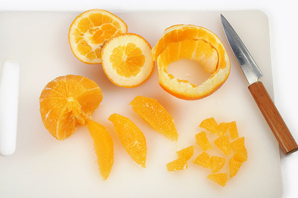 
              Tangy Valencia Orange Gelatin Step 1
      	