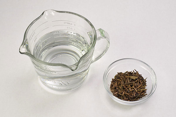 
            	Japanese Roasted Tea (<i>Houjicha</i>)  Ingredients
      	