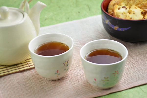 
              Japanese Roasted Tea (<i>Houjicha</i>) Step 6
      	