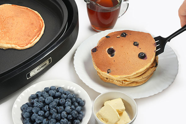 
              Blueberry Whole Wheat Pancakes Step 5
      	