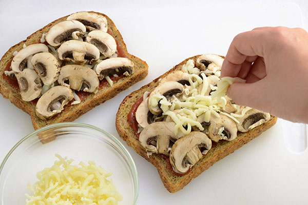 
              Mushroom Pizza Toast Step 1
      	