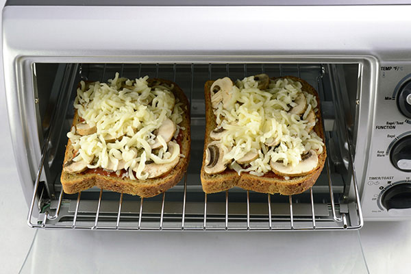 
              Mushroom Pizza Toast Step 2
      	