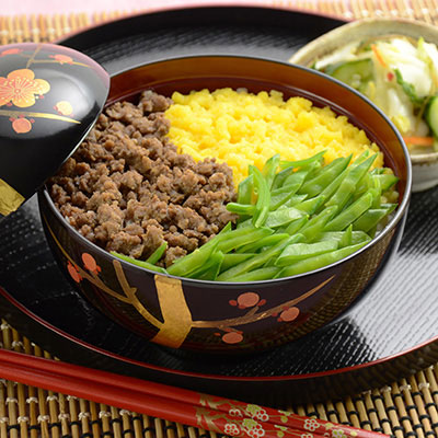 Zojirushi Recipe – Tricolor <i>Soboro</i> Bowl