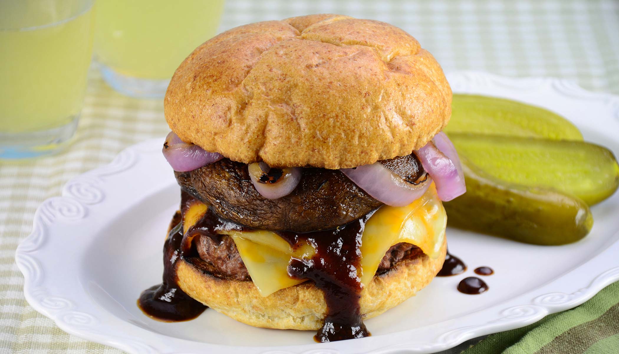 Zojirushi Recipe – Grilled Cheese Burger with Portobello and Onion