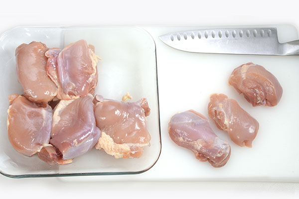 
              <i>Miso</i>-Marinated Chicken <i>Teppanyaki</i> Step 1
      	