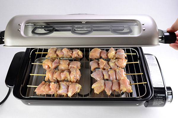 
              <i>Miso</i>-Marinated Chicken <i>Kushiyaki</i> Step 6
      	