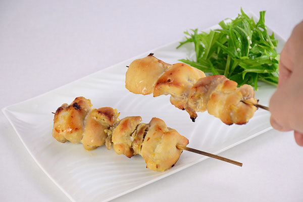 
              <i>Miso</i>-Marinated Chicken <i>Kushiyaki</i> Step 7
      	