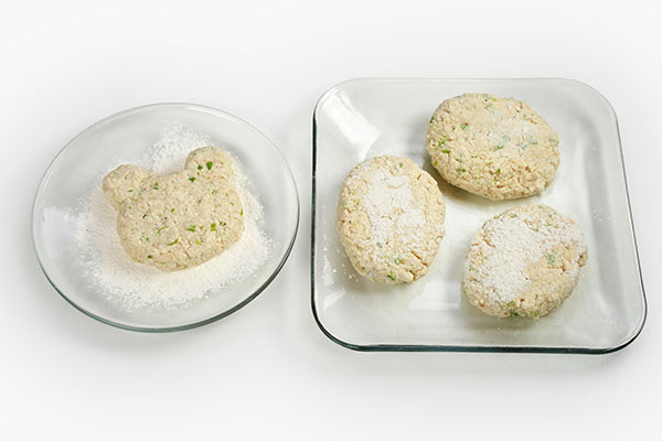 
              <i>Tofu</i> Hamburger Step 3
      	