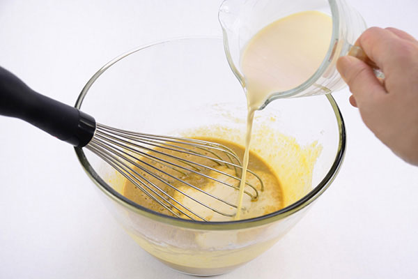 
              <i>Ma Lai Gao</i> (Cantonese Steamed Cake) Step 2
      	