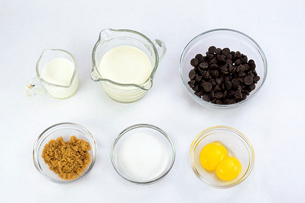 
            	<i>Crème Brûlée au Chocolat</i> (Chocolate Creme Brulée)  Ingredients
      	