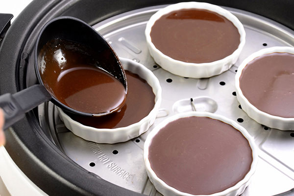 
              <i>Crème Brûlée au Chocolat</i> (Chocolate Creme Brulée) Step 5
      	