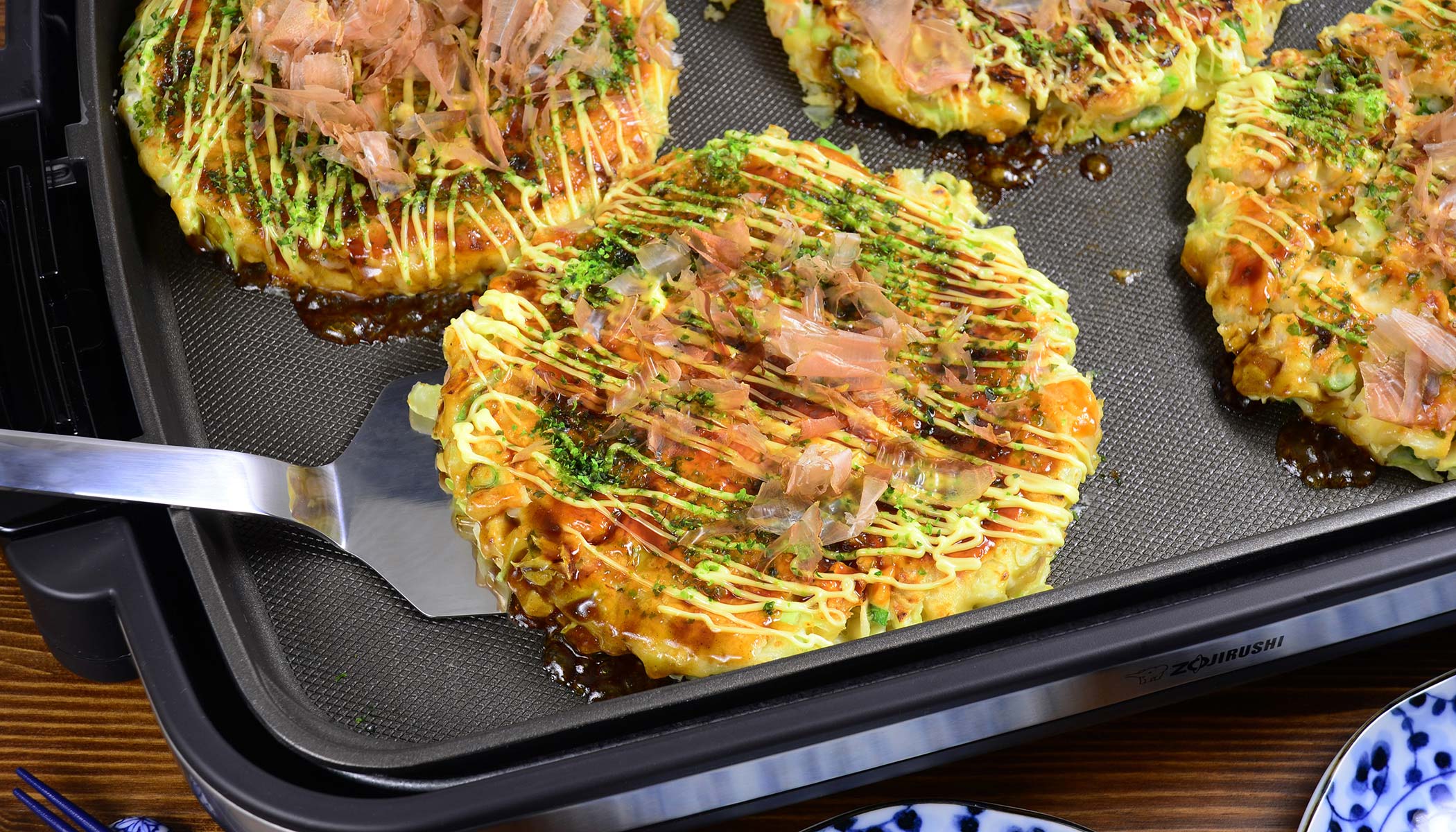 Zojirushi Recipe – <i>Okonomiyaki</i> with Shrimp, <i>Kansai</i>-Style