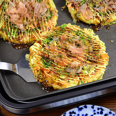 Zojirushi Recipe – <i>Okonomiyaki</i> with Shrimp, <i>Kansai</i>-Style