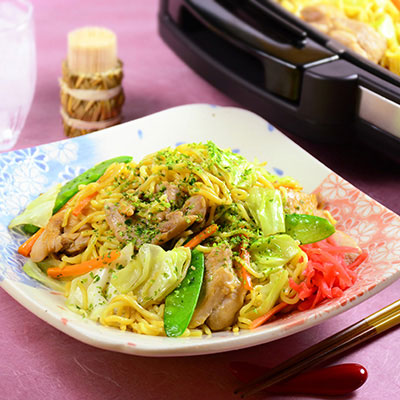 Zojirushi Recipe – Chicken <i>Yakisoba</i> with Vegetables