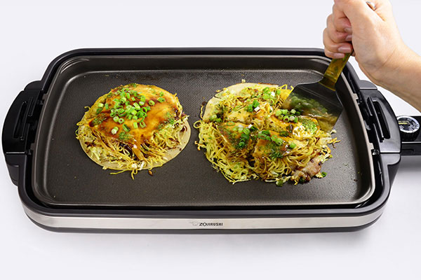 
              <i>Okonomiyaki</i>, <i>Hiroshima</i>-Style Step 13
      	