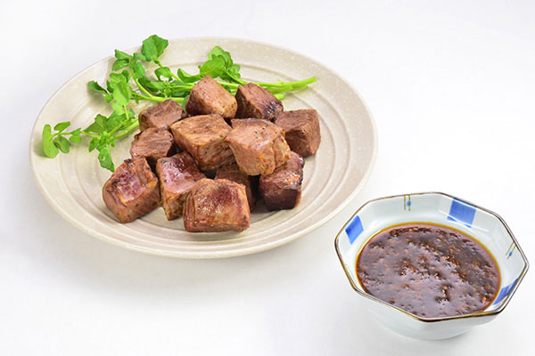 
              Diced Steak with Japanese Grilling Sauce Step 7
      	