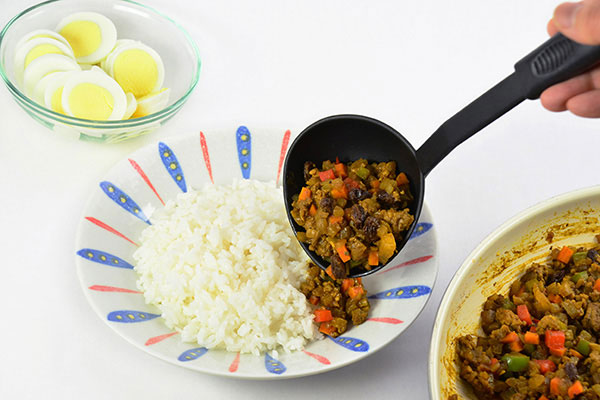 
              Japanese Dry Curry Step 5
      	