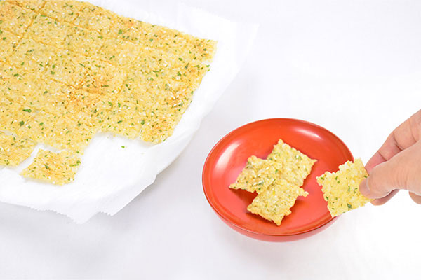 
              Cheese <i>Senbei</i> (Rice Crackers) Step 8
      	