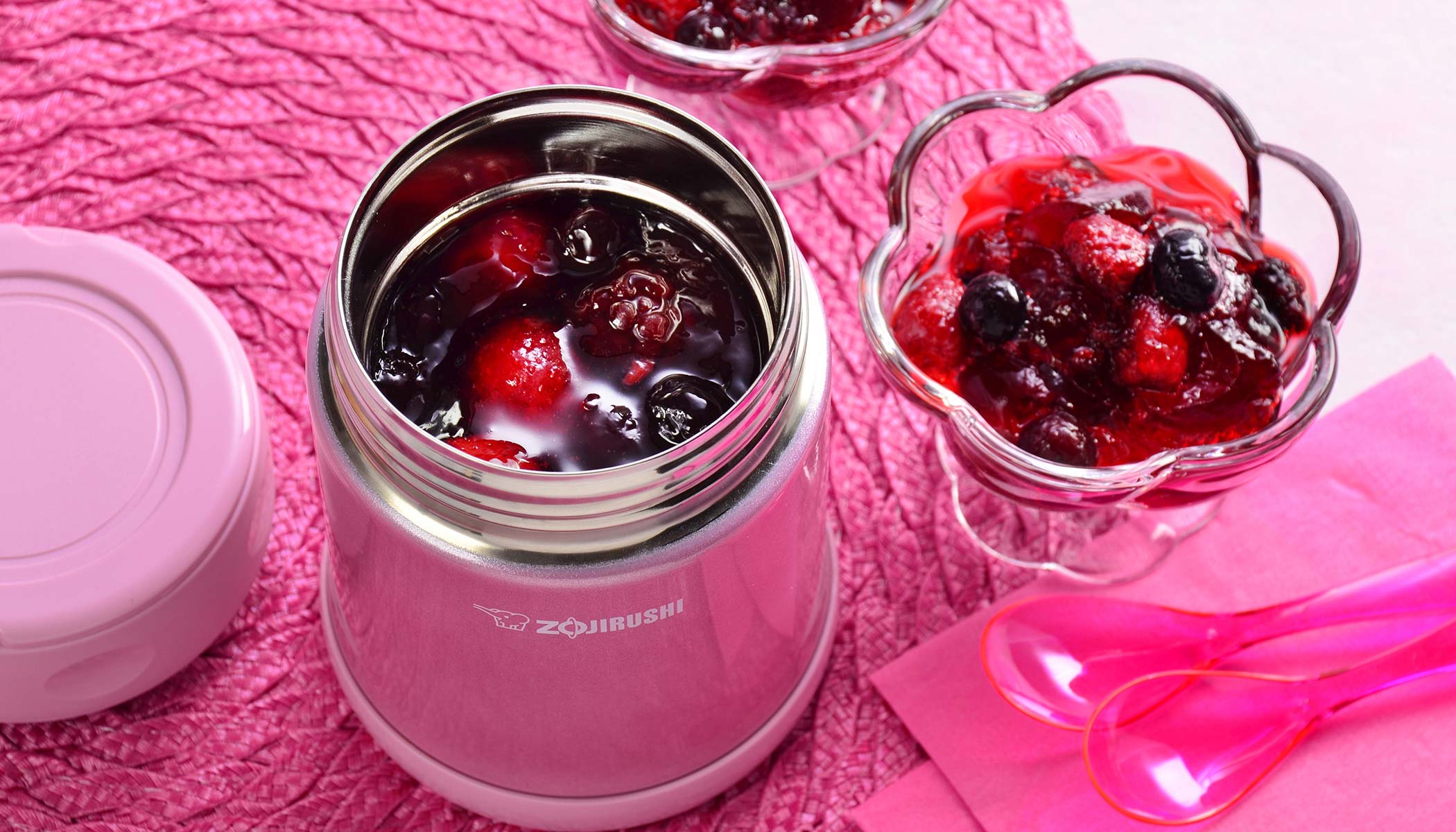 Zojirushi Recipe – Red Cranberry Gelatin with Mixed Berries