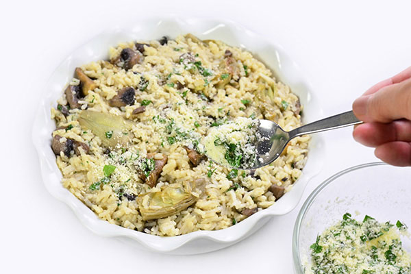 
              Baked Rice Casserole with Artichokes and Mushrooms Step 9
      	