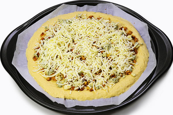 
              Pizza - Gorgonzola & Honey (Thick Crust) Step 4
      	