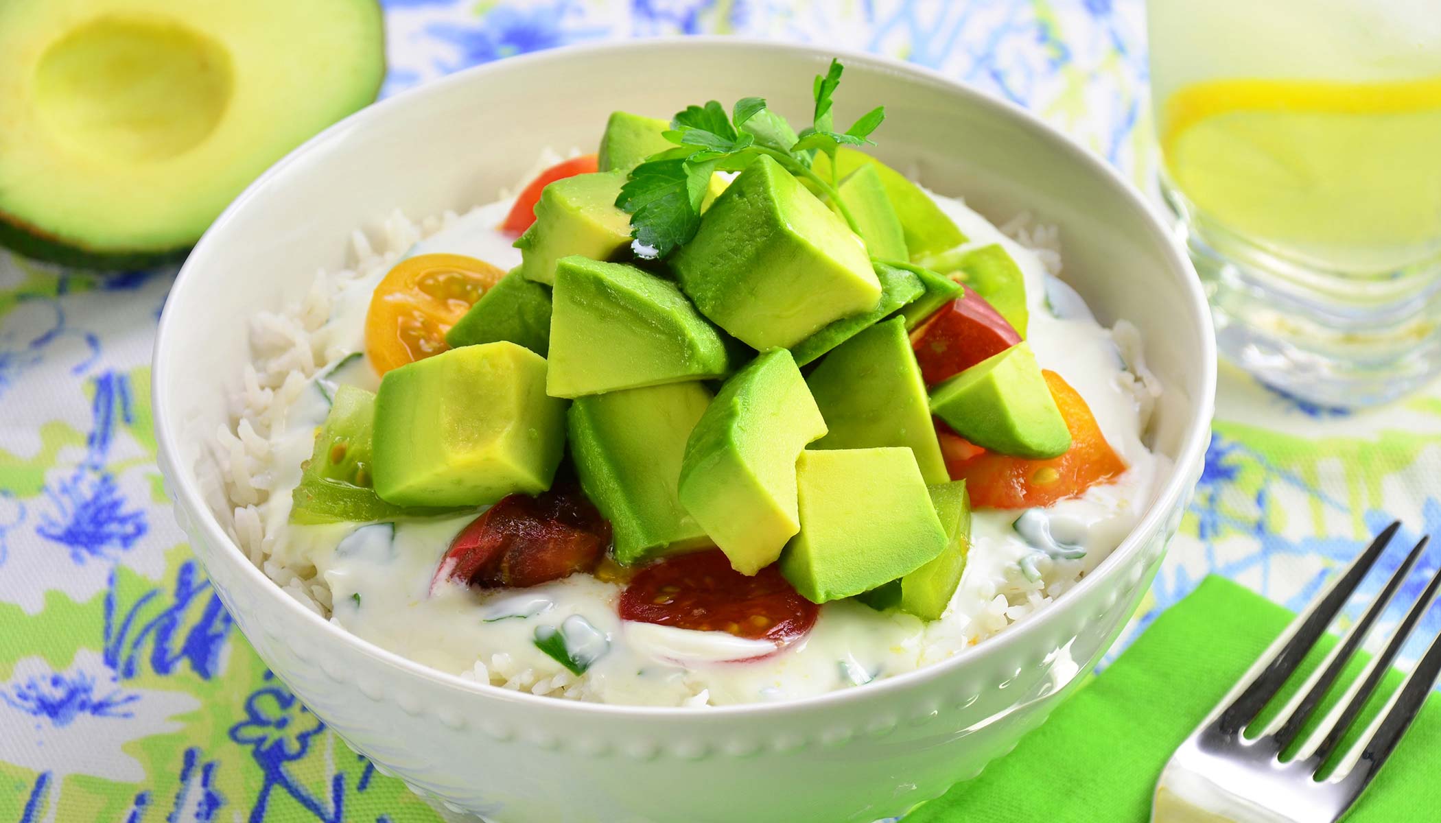 Zojirushi Recipe – Avocado Bowl with Yogurt Sauce