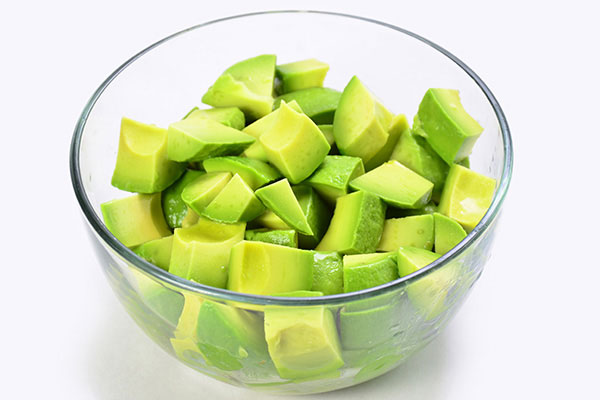 
              Avocado Bowl with Yogurt Sauce Step 4
      	