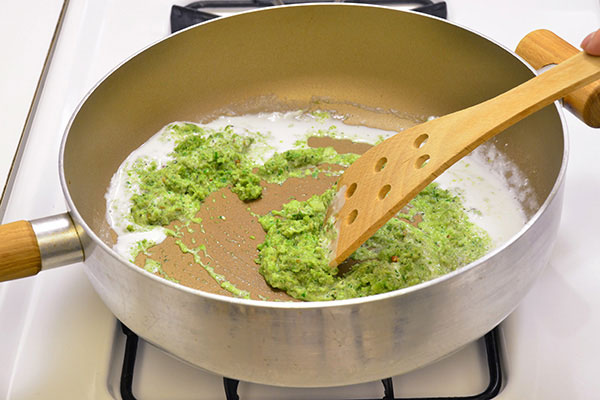 
              Thai Green Chicken Curry Step 6
      	