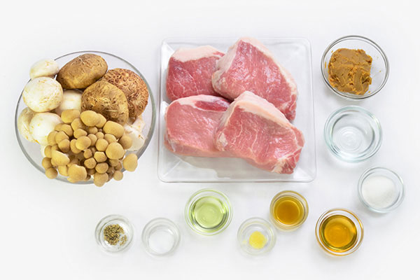 
            	<i>Miso</i> Garlic Pork & Mushroom Stir-Fry  Ingredients
      	