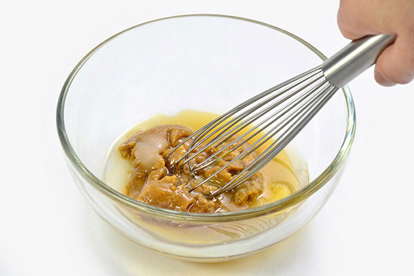 
              <i>Miso</i> Garlic Pork & Mushroom Stir-Fry Step 1
      	