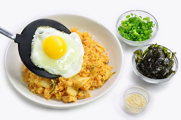 
              <i>Kimchi</i> Fried Rice Step 6
      	
