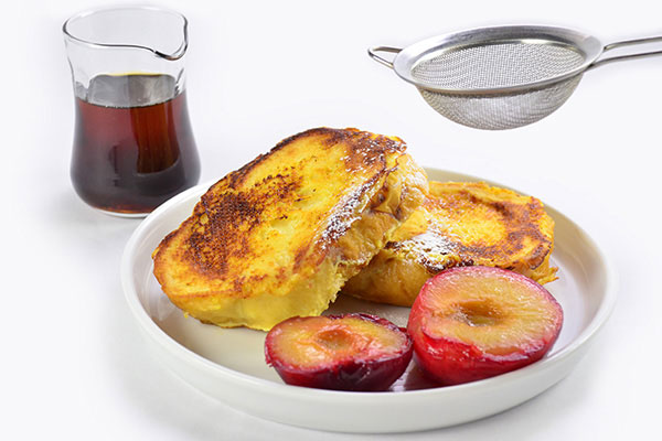 
              Yogurt French Toast with Fruit Step 9
      	