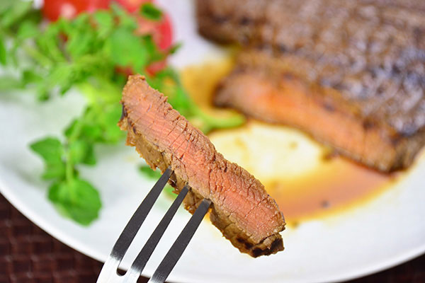 
              Coffee Marinated Grilled Steak with Garlic Soy Sauce Step 9
      	