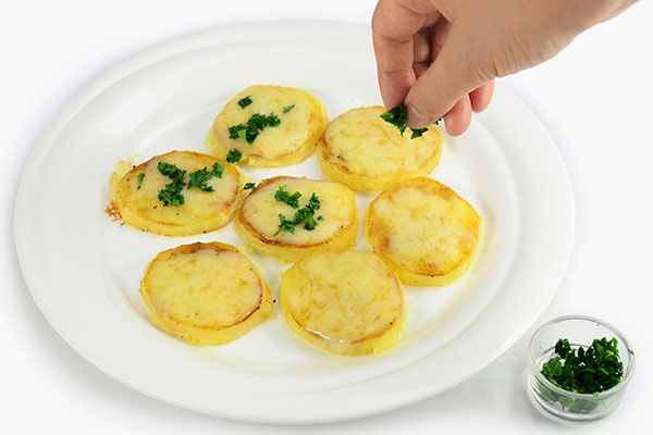 
              Cheesy Grilled Potato Step 5
      	