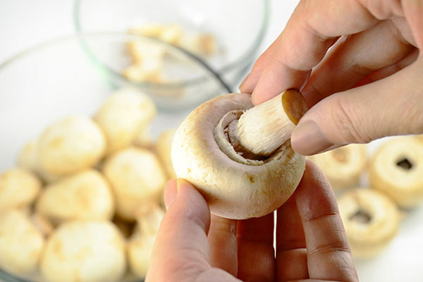 
              Stuffed Potato Mushroom Skewers Step 4
      	