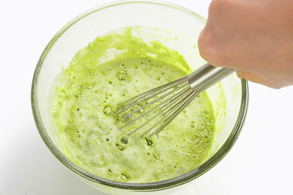 
              Thick Style <i>Matcha</i> Hotcakes Step 3
      	