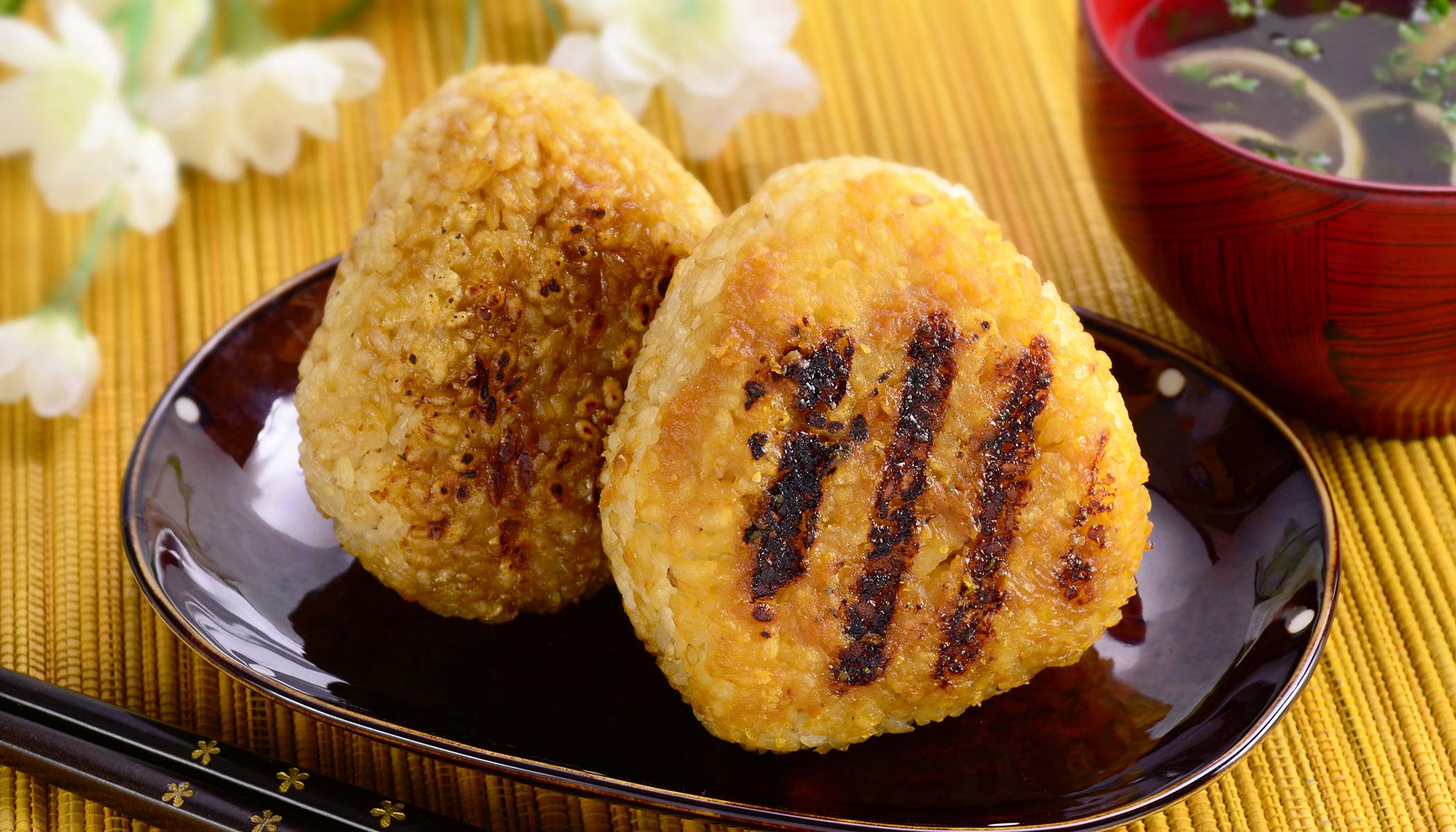 Zojirushi Recipe – Crisp Grilled <i>Yaki</i>-<i>onigiri</i>