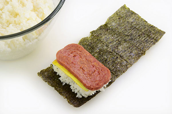 
              Spam® <i>Musubi</i> Step 10
      	