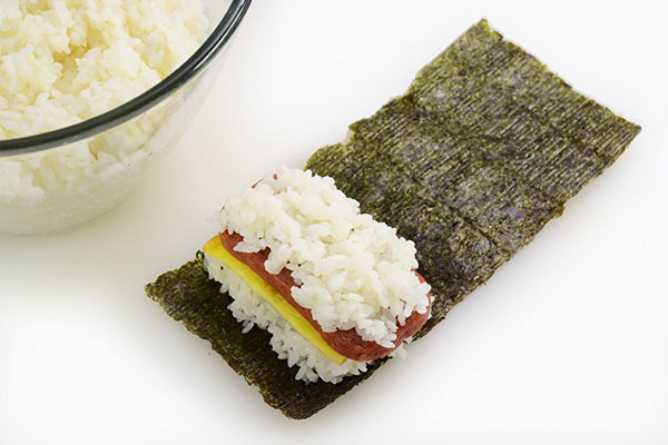 
              Spam® <i>Musubi</i> Step 11
      	