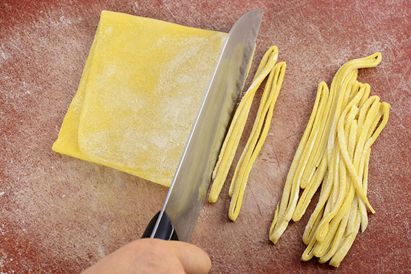 
              Fresh Pasta Marinara Step 4
      	