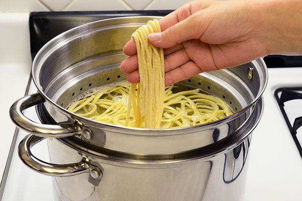 
              Fresh Pasta Marinara Step 5
      	