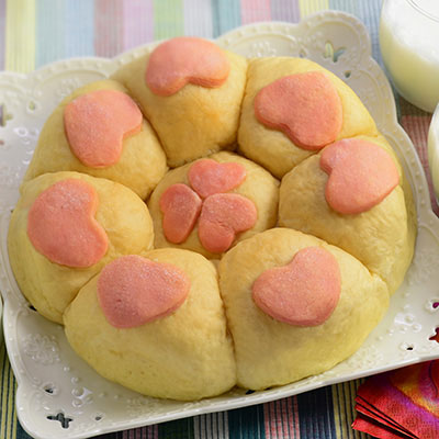 Zojirushi Recipe – Valentine's Tear and Share Bread