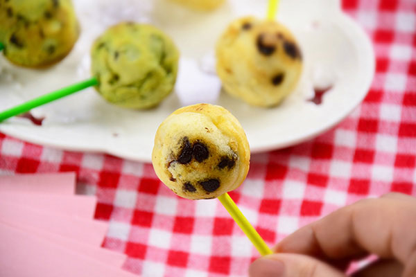 
              Good-time Cake Pops Step 7
      	