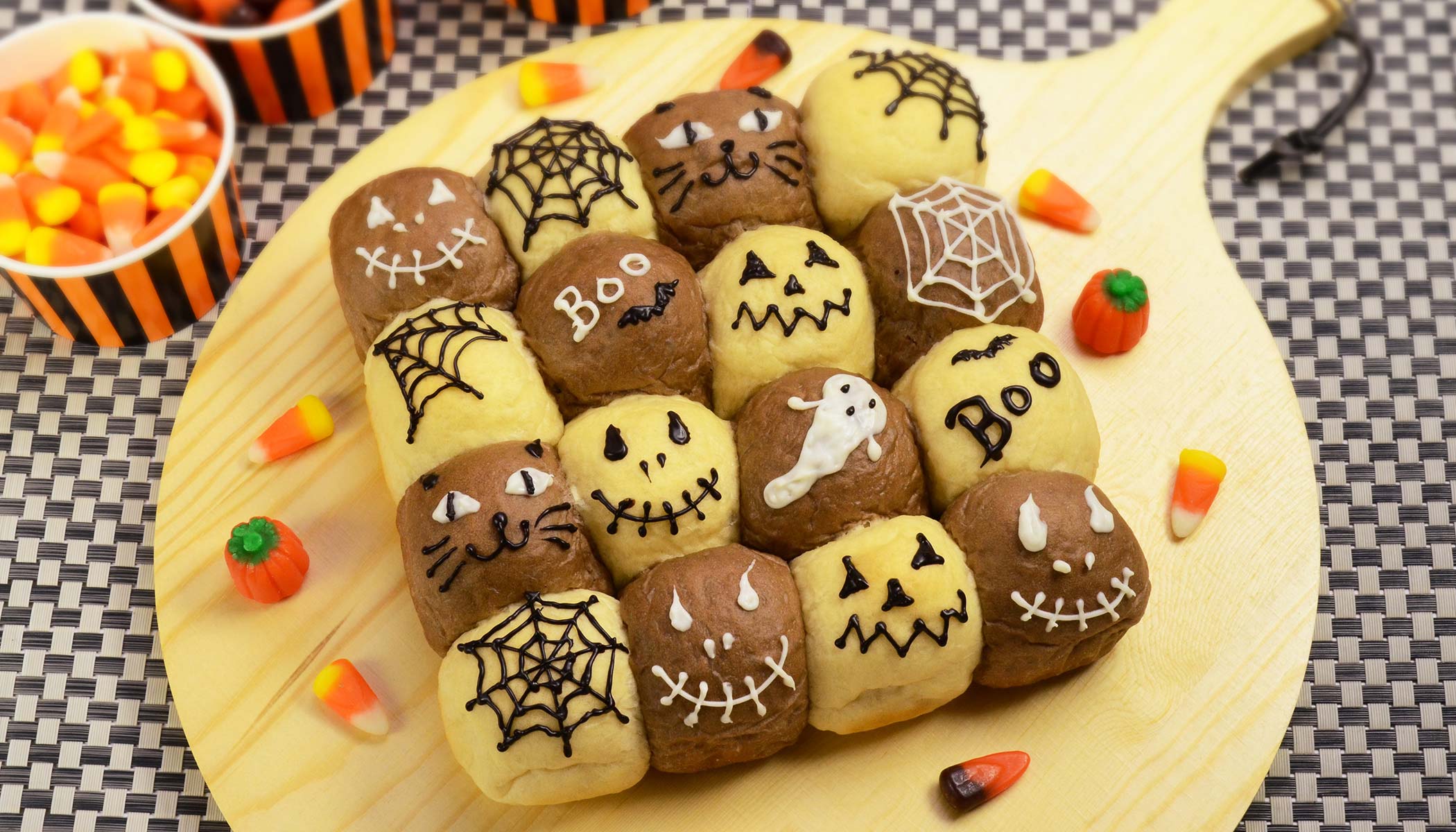Zojirushi Recipe – Halloween Tear and Share Bread